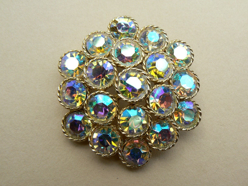Retro WEISS signed pin brooch with Aurora Borealis Austrian crystal rhinestones