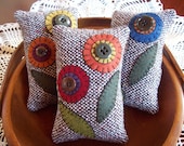 Penny Rug Flowers Bowl Filler Pillow Tucks