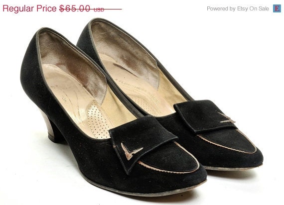 20% OFF 60s Black Suede Pump Size 7