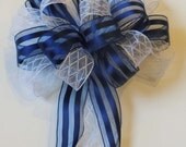 Handmade Navy Blue White Wedding Bow Shabby Chic Wedding Bow Spring Wreath Shower Bow Church Aisle Wedding Decoration Bow Anniversary Party