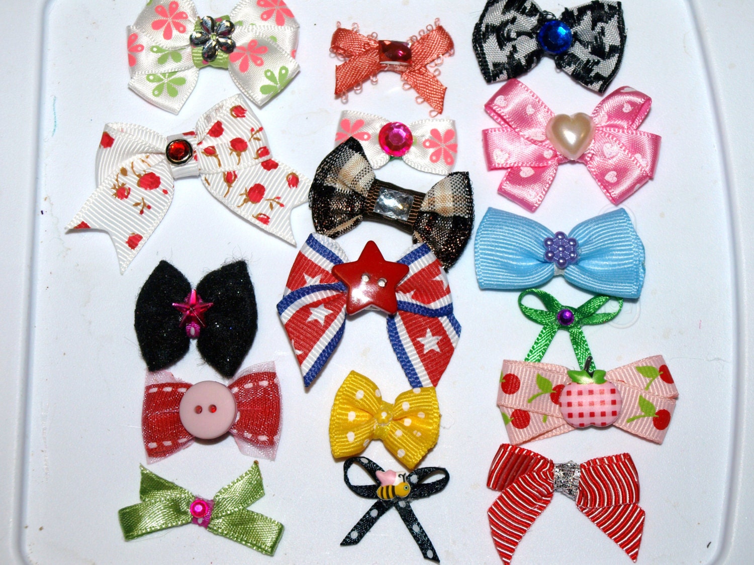 grab bag of 10 itty bitty bows