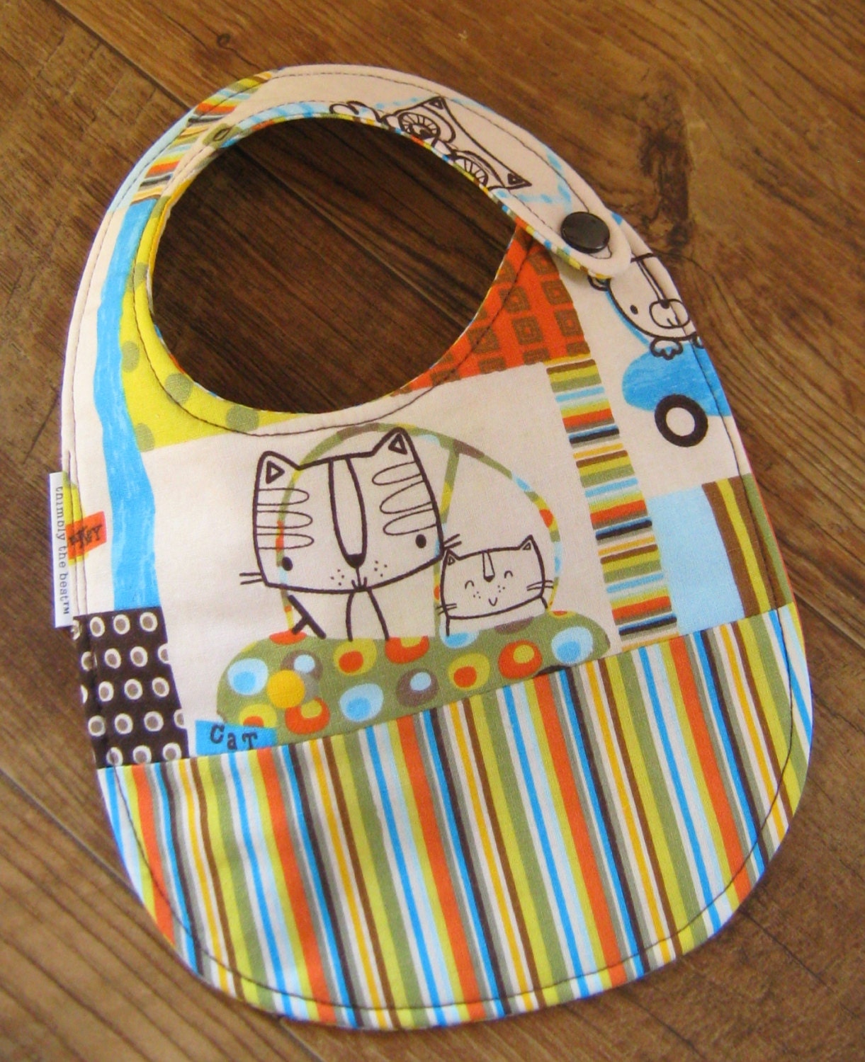 Gender Neutral Bib: Baby Bib, Baby Boy, Baby Girl, Tiger, Kitty Cat, Owl, Bear, Zoo Animals, Snap Bib