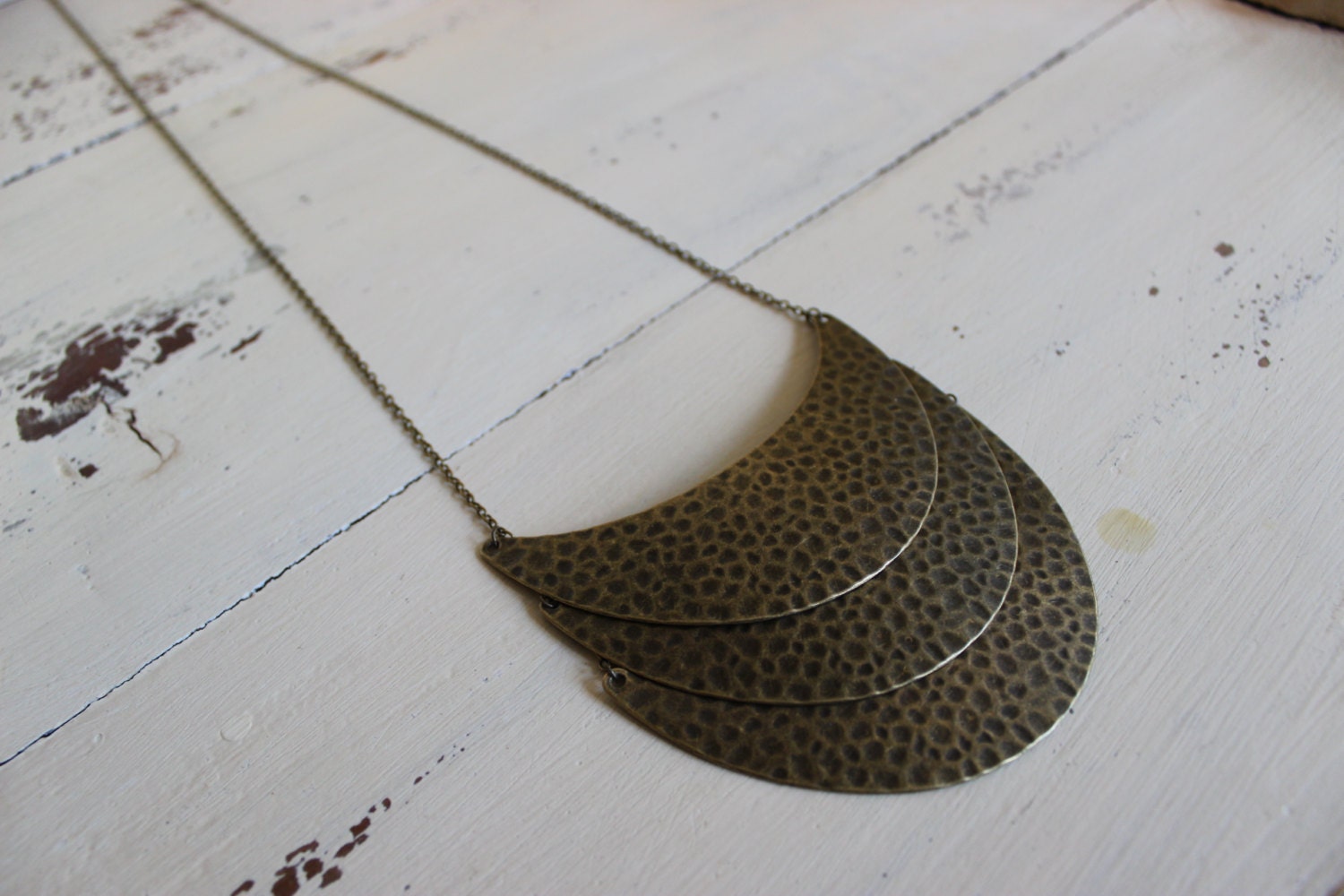 Trois Lunes Necklace