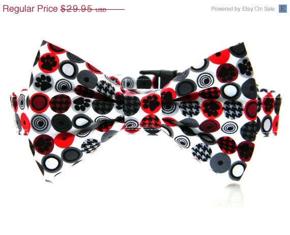 ON SALE Bow Tie Dog Collar Set: Hound Dog... Red, Black, and White Circles, Pet Collar, Dog Bow Tie and Collar