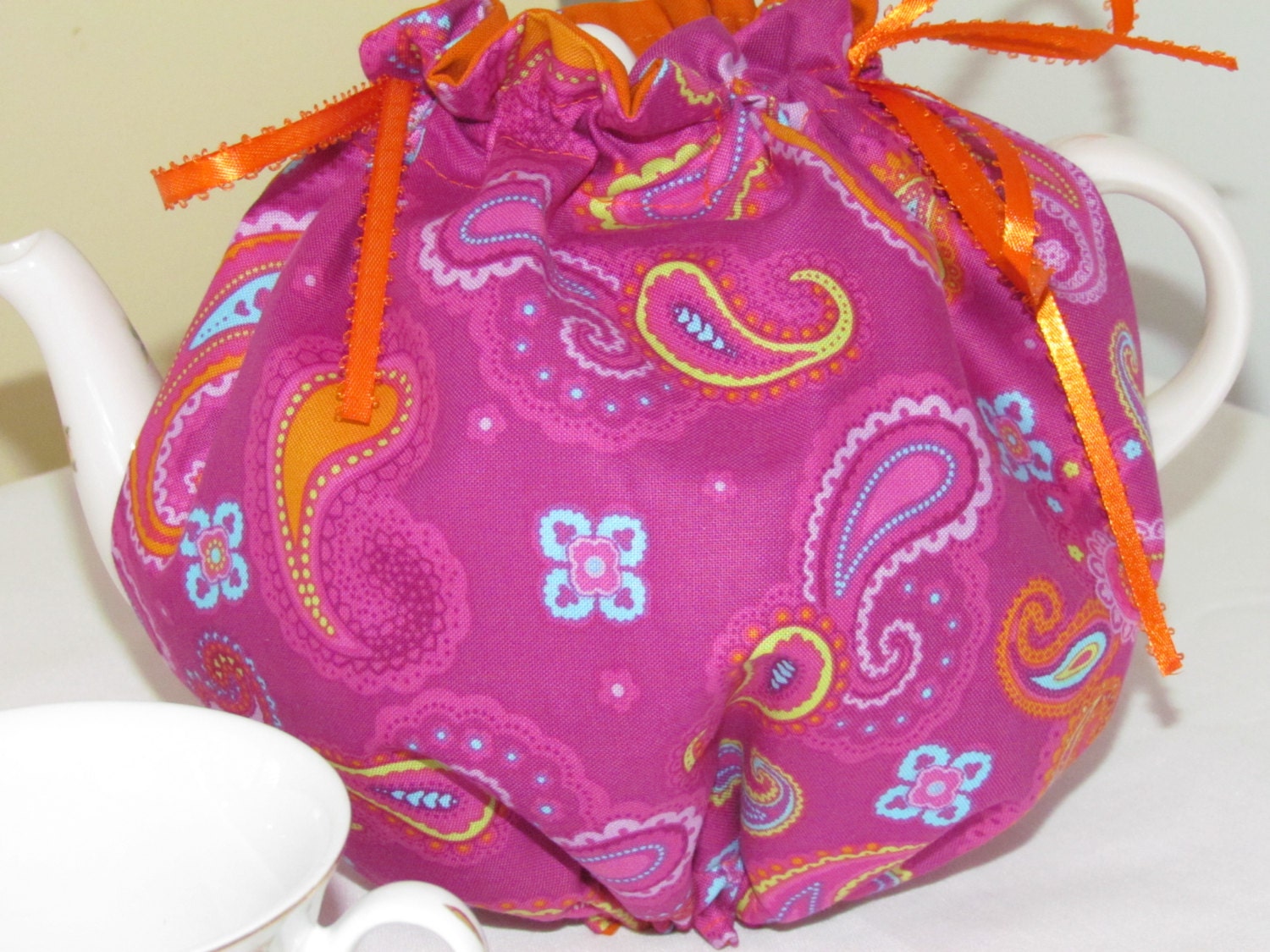 Hot Pink Paisley Tea Cozy for 6-8 Cup Size Teapot Reversible, Insulated Tea Pot Tea Cosy