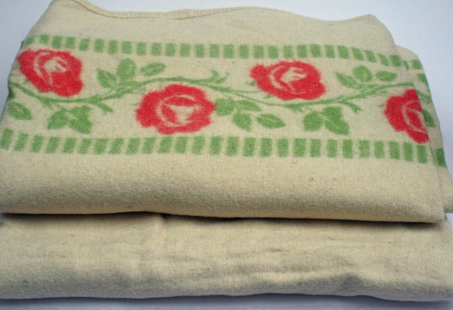Rose Print 1950s Vintage Wool Double Size Blanket