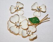 Vintage  Brooch  Enamel Flower Rhinestone 1950s Jewelry