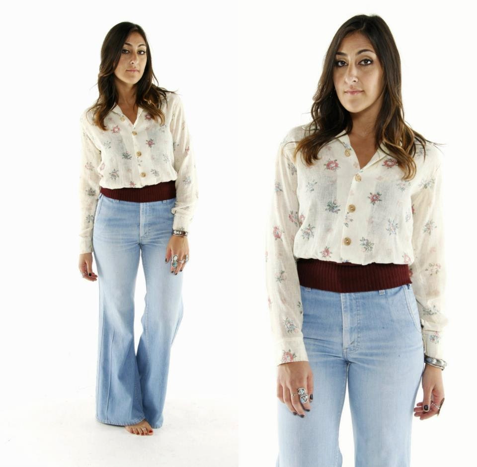 Vintage 70s Cream FLORAL Blouse M