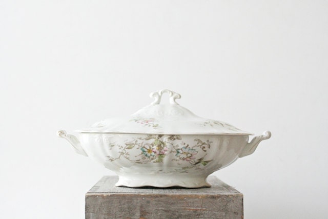 Antique 1900 Covered Vegetable Casserole Tureen - Utopia Crescent, The Crescent Pottery Company, Trenton Potteries, Handpainted Porcelain