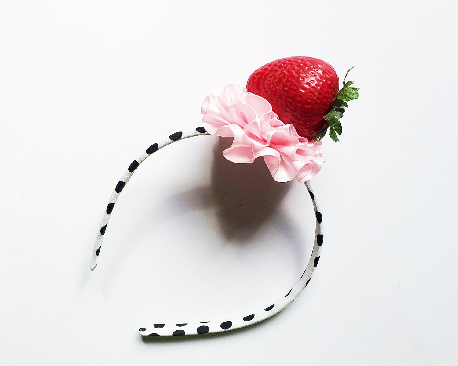 UTHA  sweet strawberrie cream headband..hair accessories