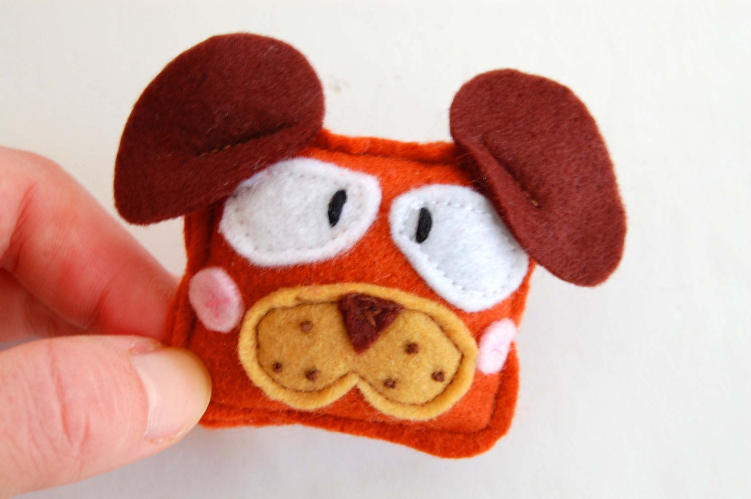 Dog felt brooch,children, girl, gift, animals,browm,animals,summer,handmade in italy