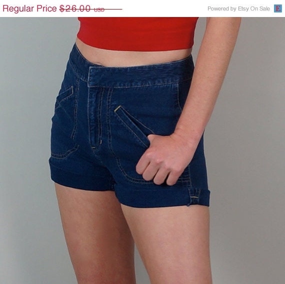 SPRING SALE 80s High Waisted Denim Shorts// High Waisted Jean Shorts// Dark Wash Cuffed Jean Shorts