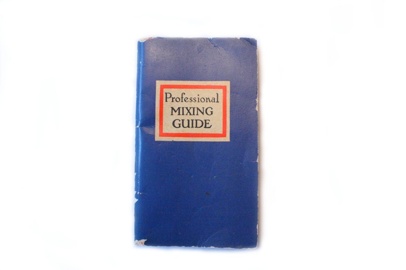 Professional Mixing Guide 1950s Mini Pocket Book: Cocktails and Drink Mixing Recipes