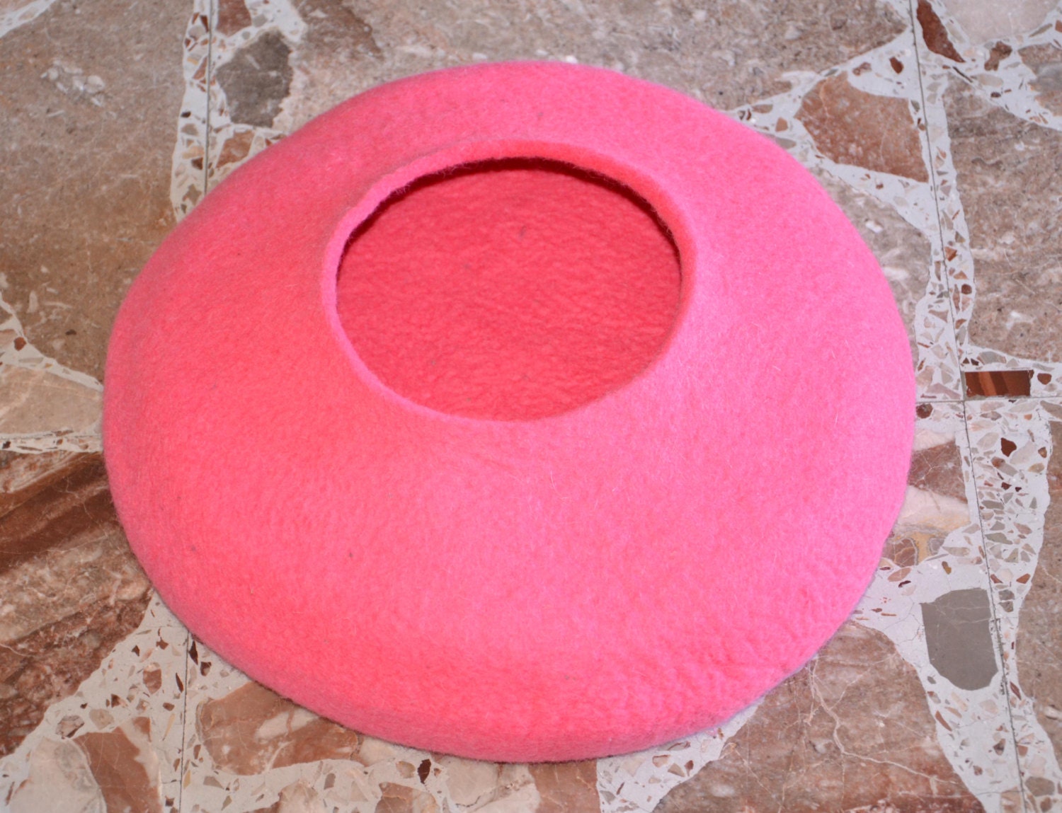 pets cave, pink fuchsia, cat bed, pink hot