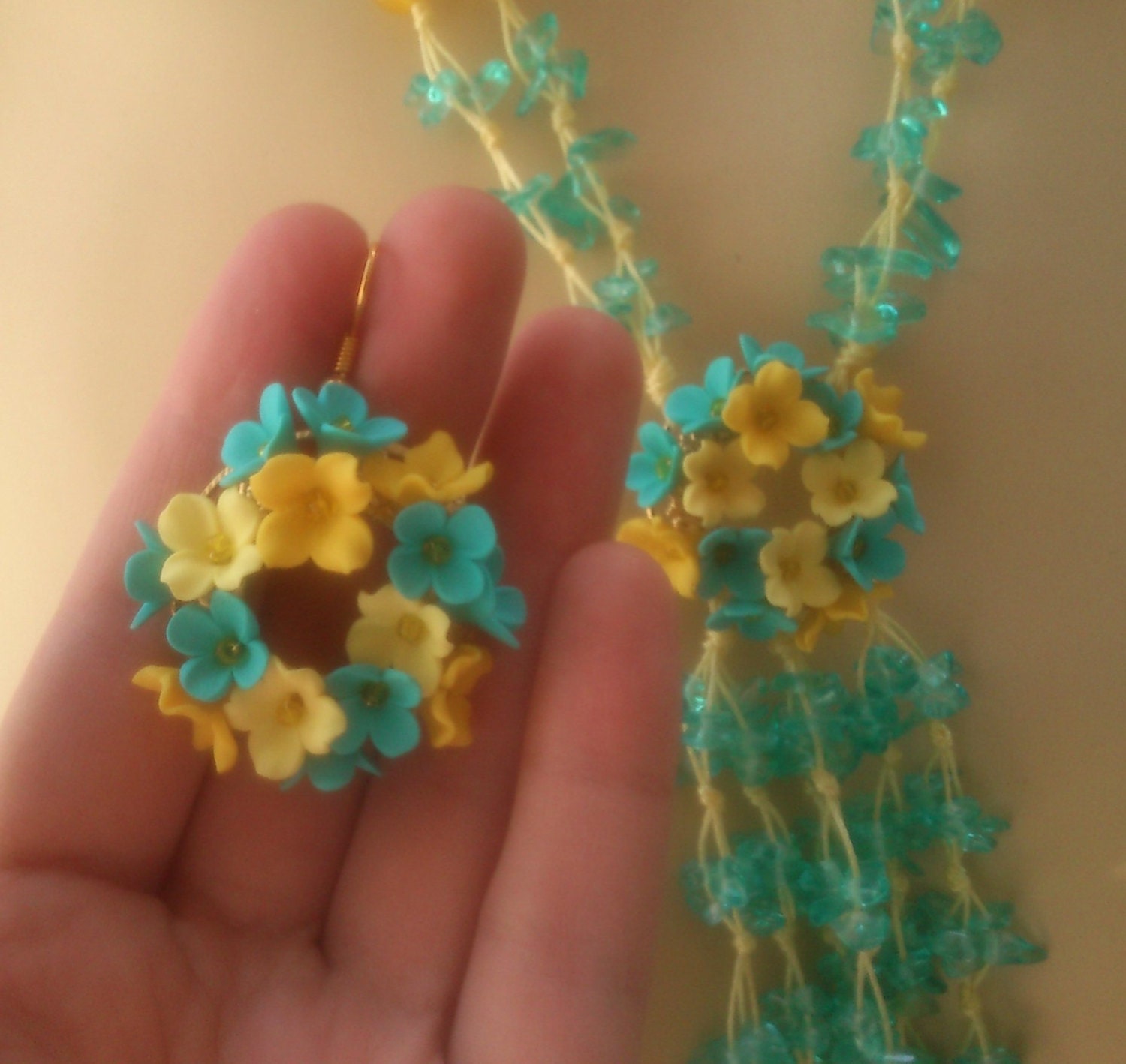 Turquoise jewelry - Polymer necklace and earrings - Flower wreath jewelry - Handmade