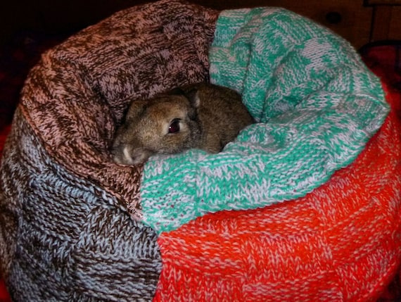 Buñuelo bunny snuggler bed