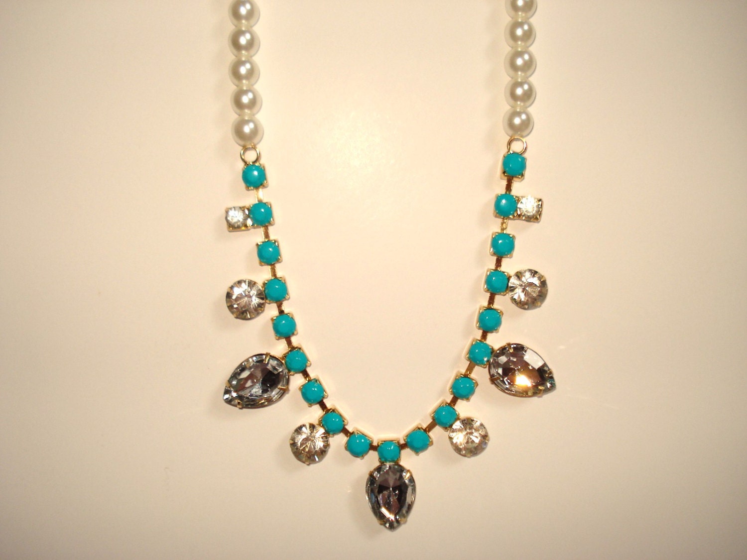 Uptown Chic Turquoise Hand Painted Rhinestone Necklace with Faux Pearls