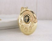 vintage gold oval locket. 1980s jewelry. DEAR to MY HEART.
