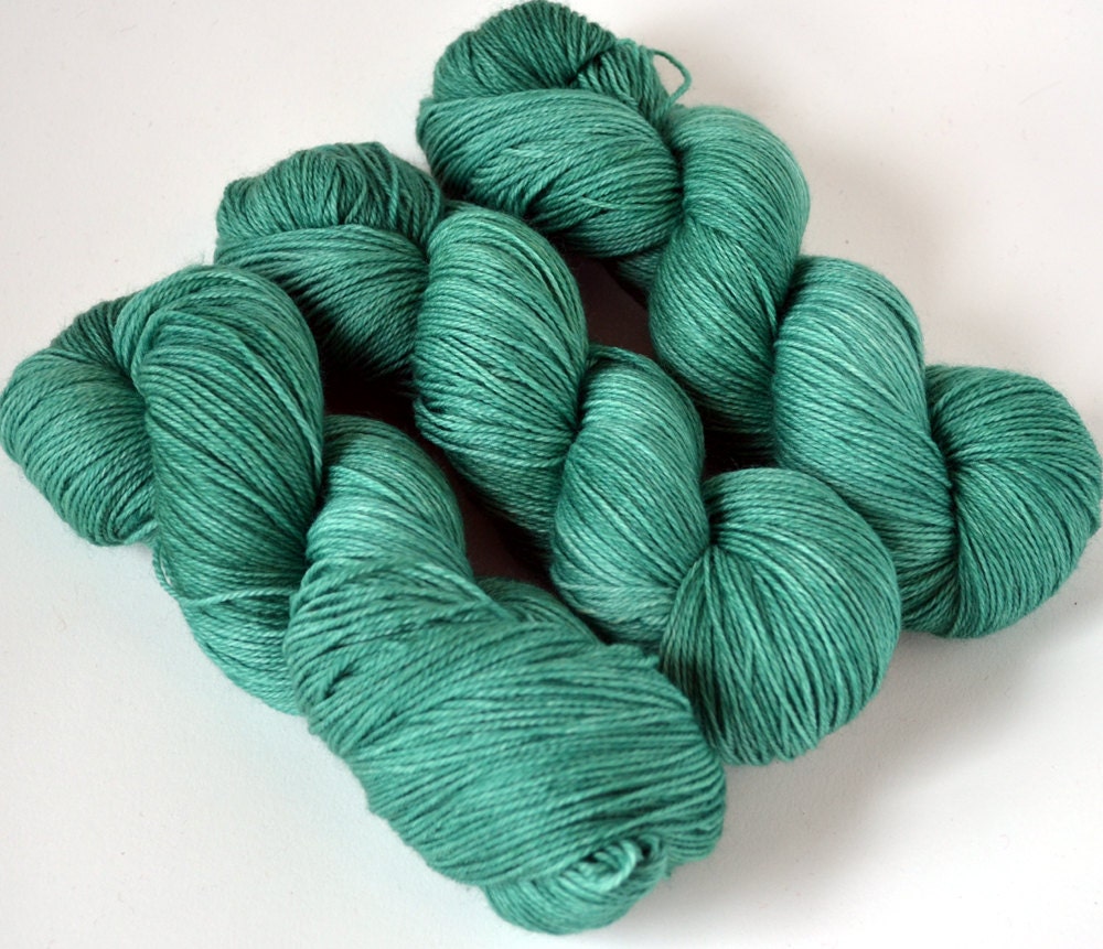Superwash Merino/ Nylon Sock 420 yards/ 115 g - Laura