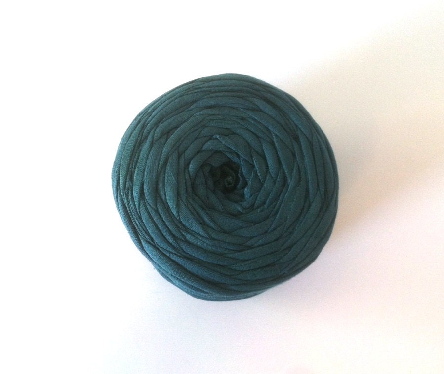 Lion Brand Zpagetti T-Shirt Yarn Solid Dark Green Bulky Repurposed Yarn