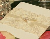 IVORY Vintage Lace Wedding Invitation with envelope