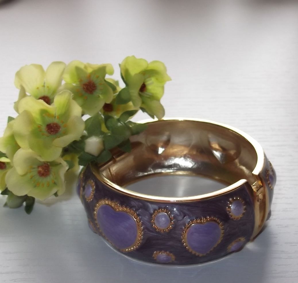 SHOP ON VACATION  till July 5   Vintage enameled bracelet
