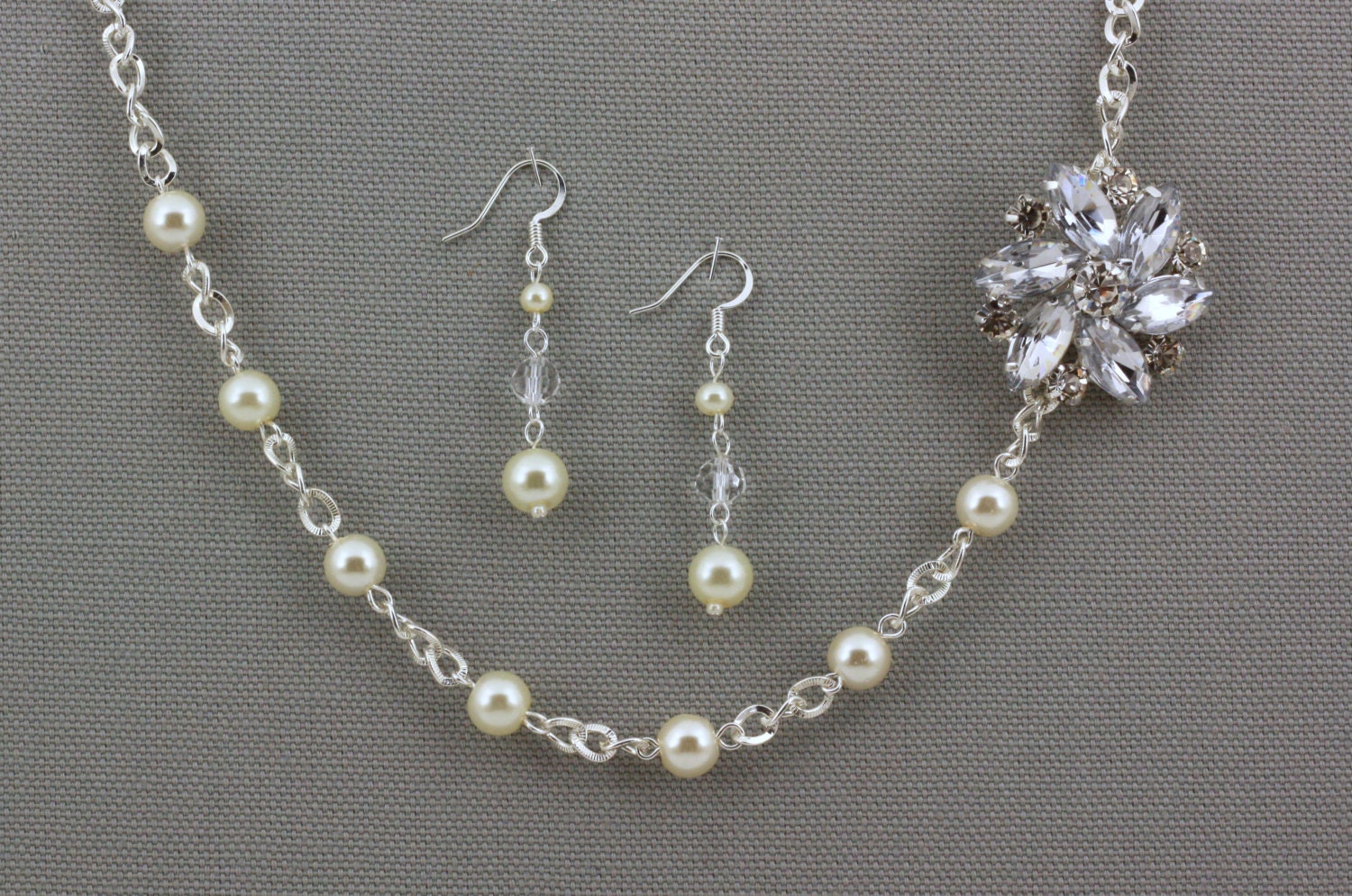 Bridesmaid Gift-WeddingJewelry-Ivory Pearl-Pearl Necklace-Ivory Bridesmaid Jewelry-Dream Day Designs