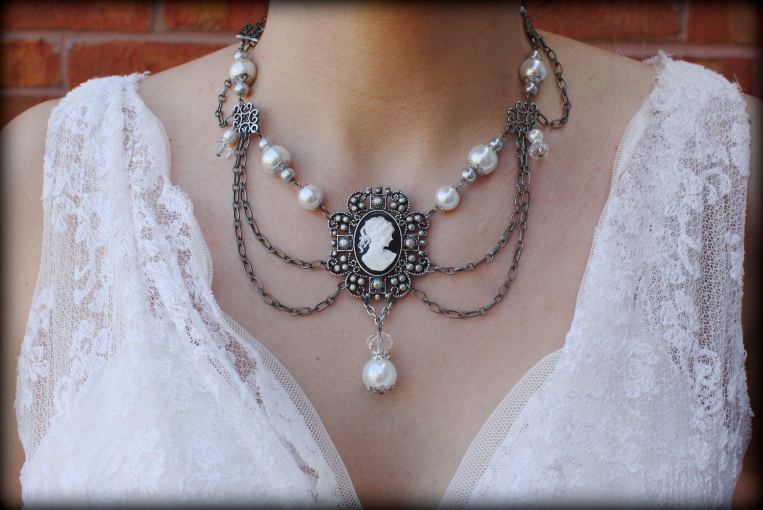 Cameo Bridal Necklace-Victorian Collar Necklace-Pearl Necklace-Wedding Jewelry-Vintage Wedding Necklace-Gothic Necklace-Black Cameo