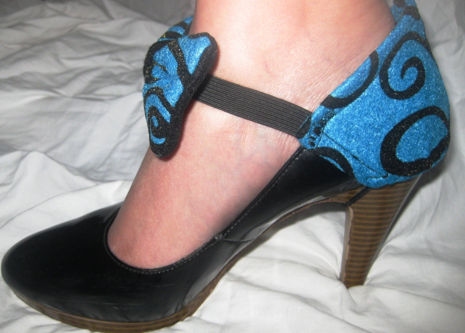 Turquoise and Swirl Heel Accessory with Bow