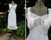 Plus Size - Vintage Lingerie Pastel Pink Lace & Rose Detail Slip Negligee (Size 34 12/14)