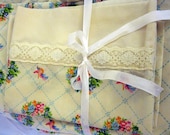 4 Piece Twin Sheets: Vintage Floral Fabric, Pillowcases, sheet set, shabby chic bedding