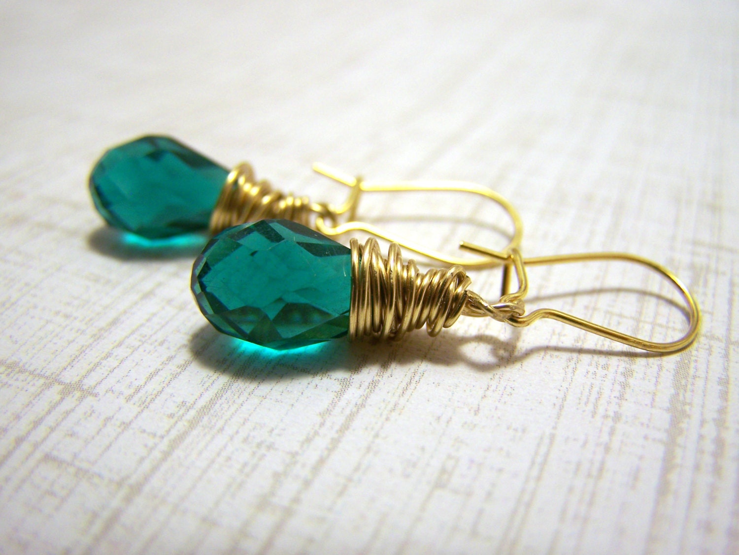 Minimalist Emerald Green Swarovski Crystal 14k Gold Filled Wire Wrapped Drop Earrings / Gift for Her