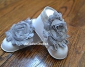 Gray Shabby Chiffon Baby Barefoot Sandals for Infant, Newborn and Toddler Girls, Photo Prop, Grey Bottomless Sandles, Booties, Silver