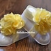 Light Yellow Baby Barefoot Shabby Flower Sandals for Newborn Infant Toddler Girls, Satin Mesh Christening Booties, Bottomless Sandles Socks