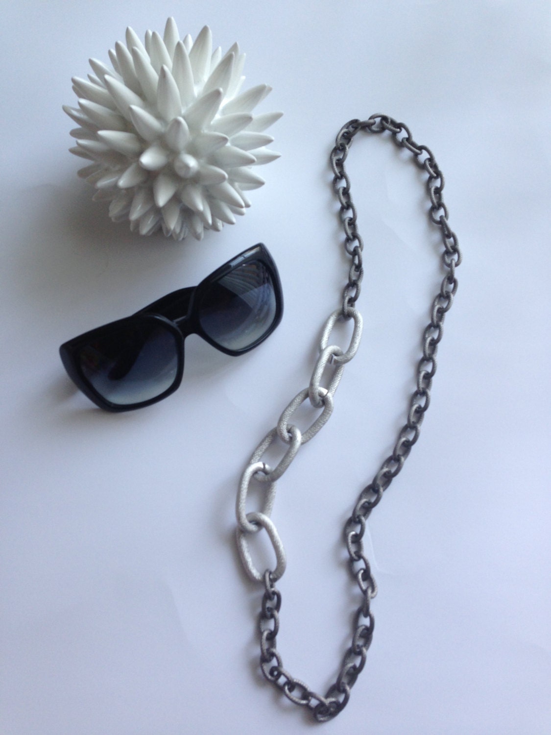 Gunmetal Chic Links Necklace