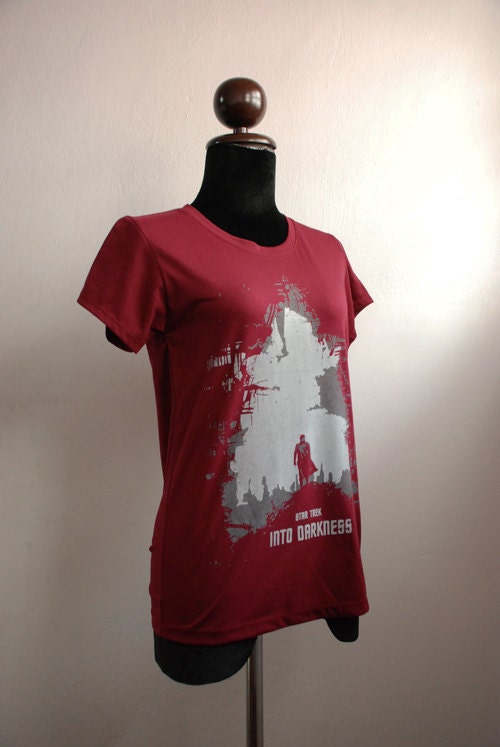 Star Trek Into Darkness on T-shirt short sleeve