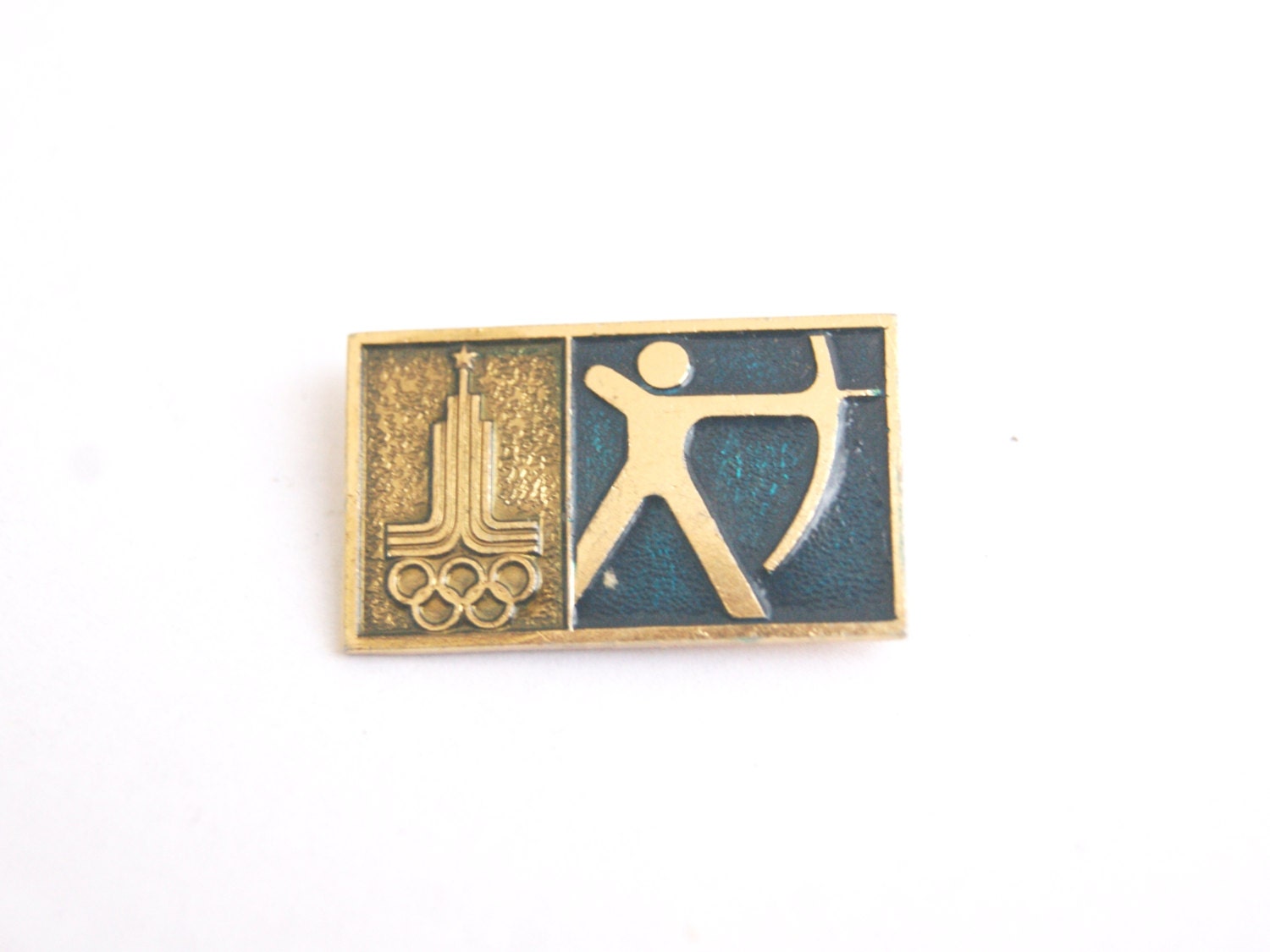 Vintage Russia USSR  Olympic Games, Pin shoot , Badge from Soviet