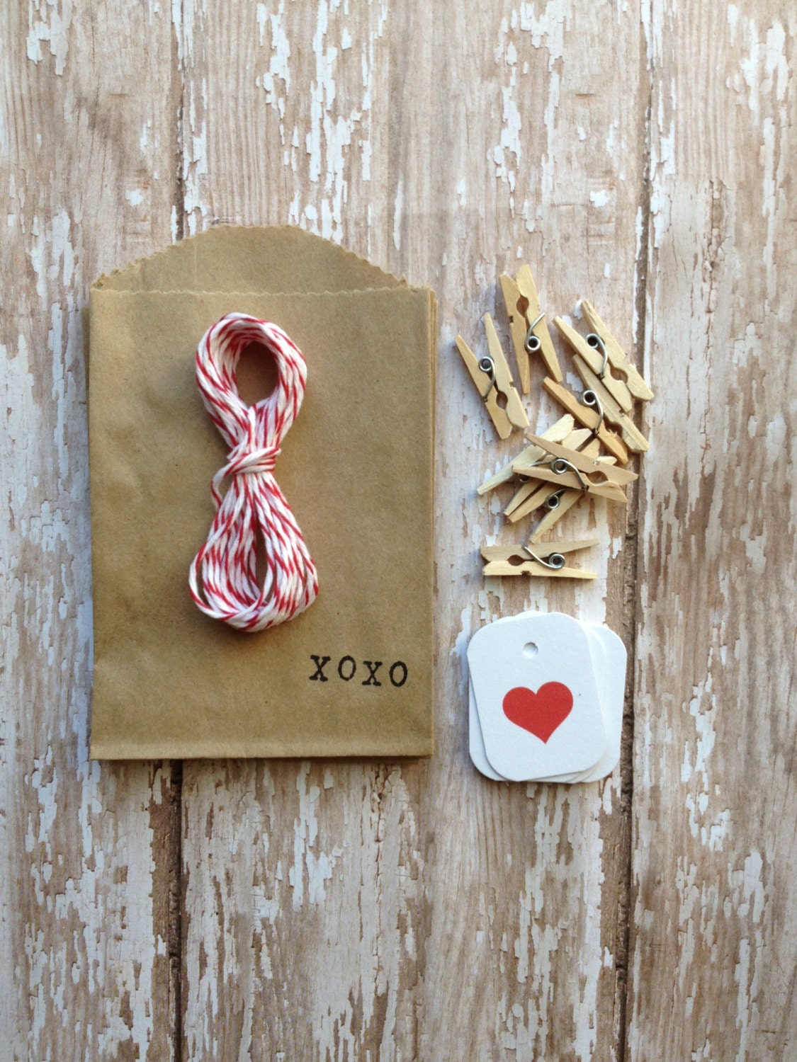 Valentines gift wrapping set - bitty bags - clothespins - bakers twine - heart tags. 