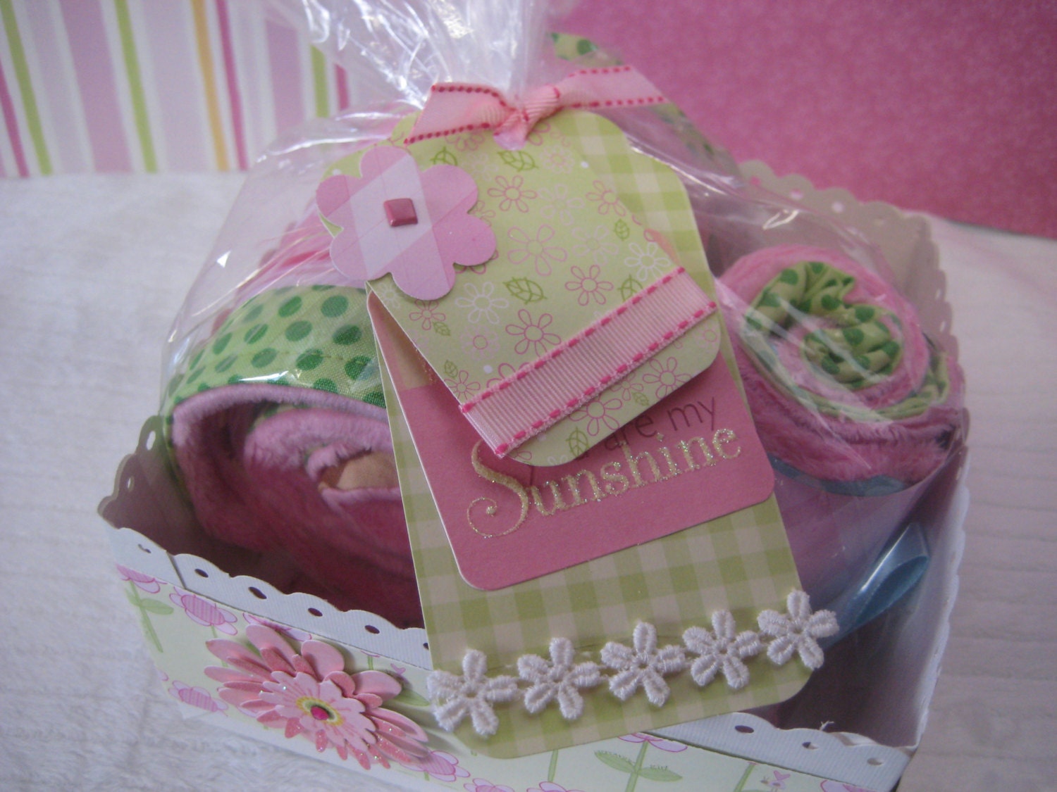 FREE SHIPPING..Pink Girl Gift Set...Tag Blanket/ 3 Burp Cloths/ 2 Washcloths.....Ready To Ship...