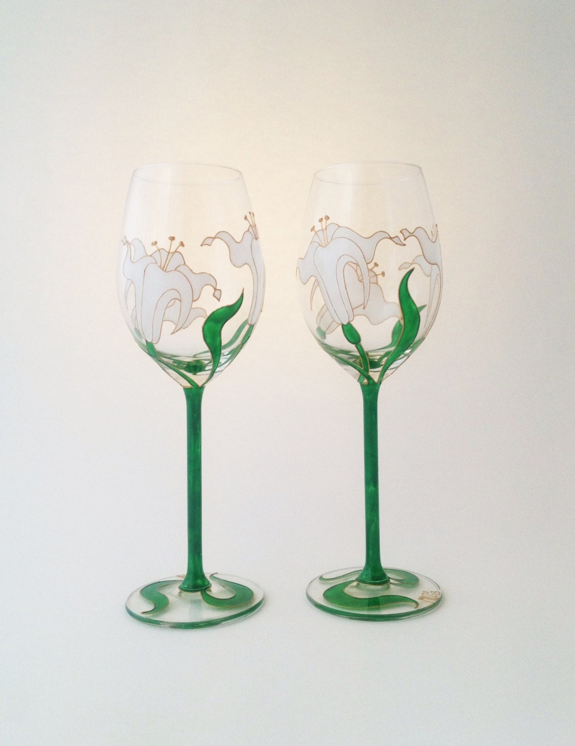 Pair of Lily long stemmed wine glasses