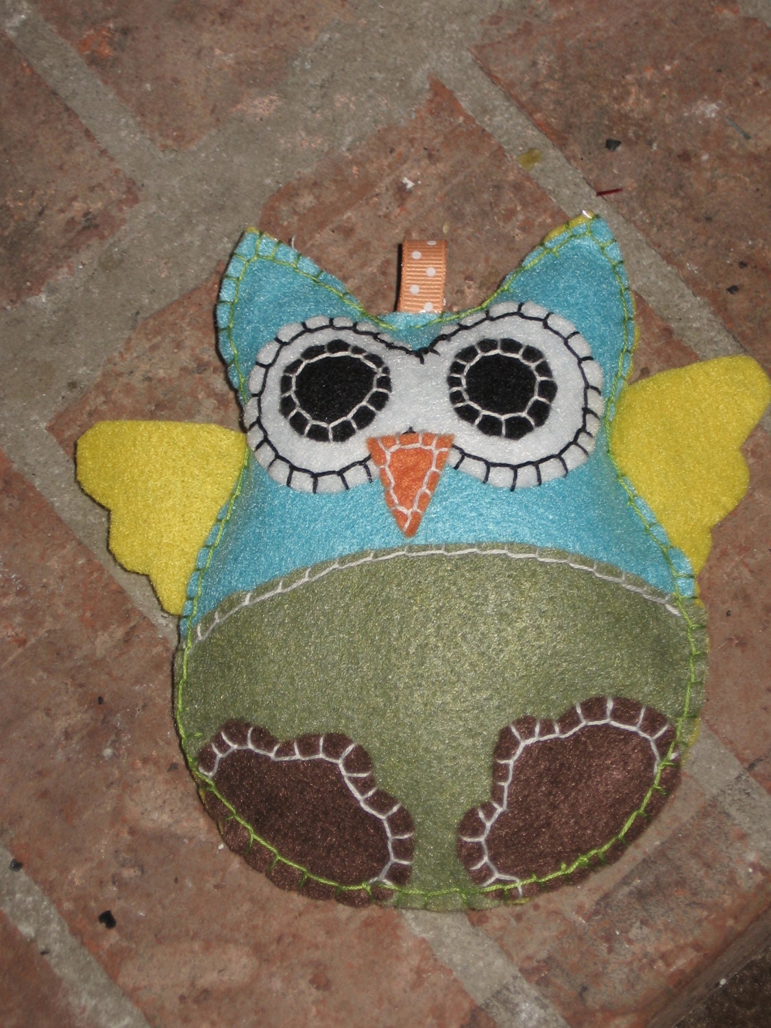 Obe Owl , Made with eco friendlyl felt.  Obe has crinkle fabric in body.