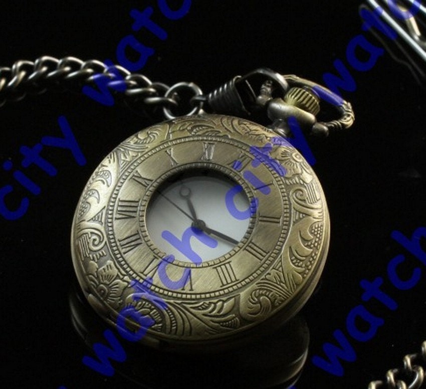 New Vintage Design Roman Numerals Hollow Out Golden Color Quartz Pocket Watch Sweater Chain Watch