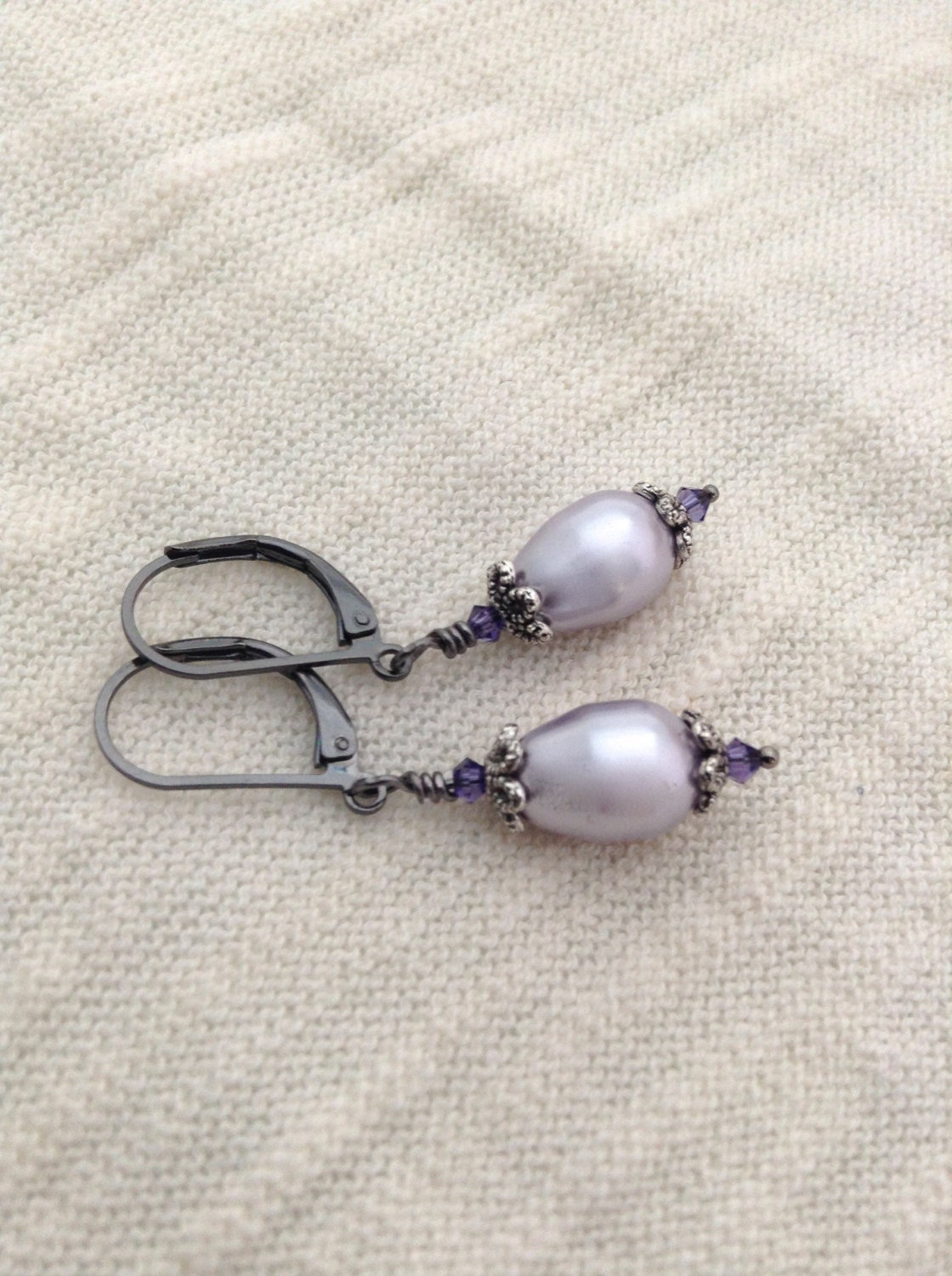 Pearl Earrings, Lavender, Vegan, Tanzanite Jewelry, Gunmetal Earwire, Gunmetal Leverback, Purple Earrings, Goth Wedding, Pear Shape, Dangle