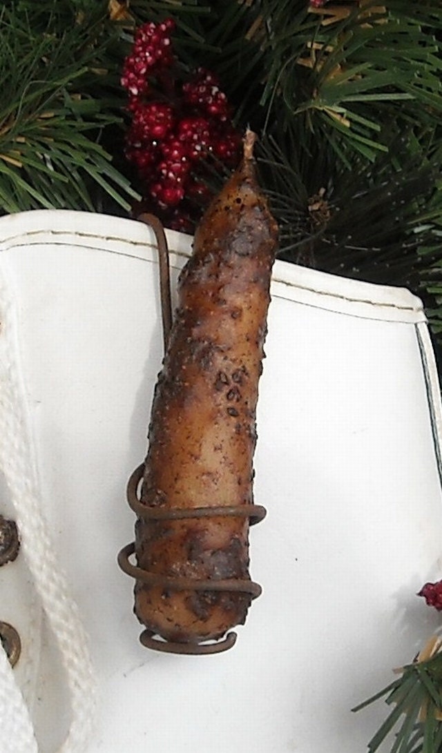 Primitive Cinnamon Grunged Candles Set 5 Coffee Cloves Rusty Wire Holder