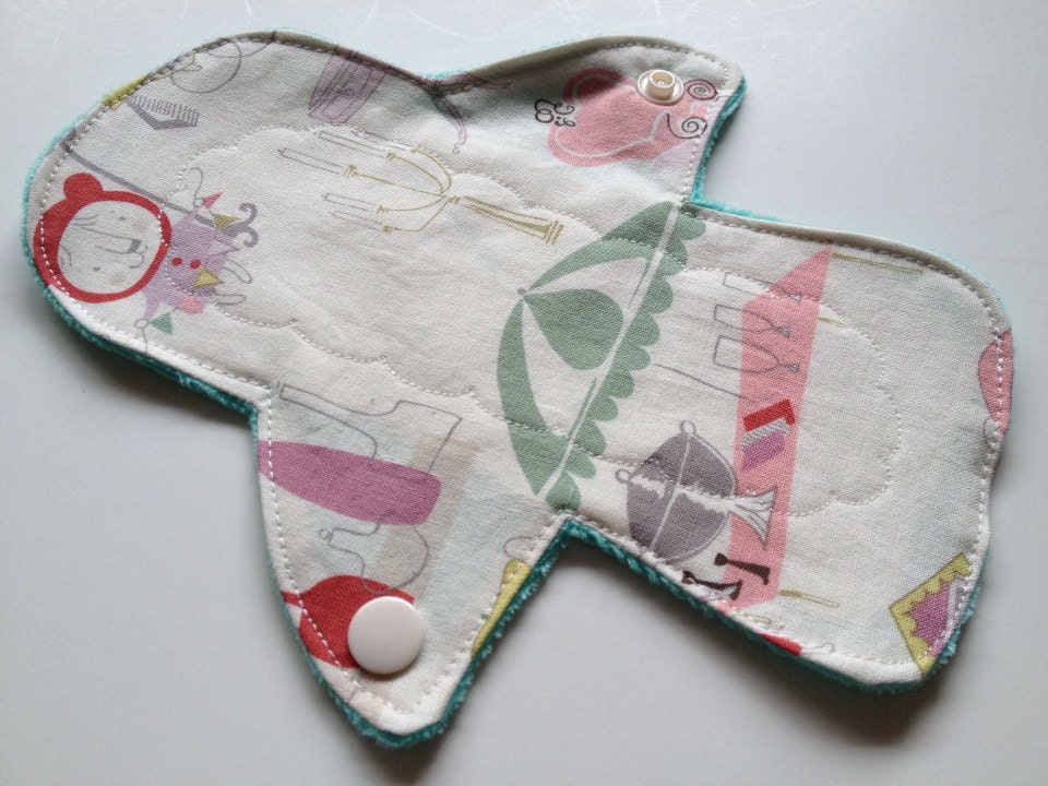 Reversable 7.5" Specialty Pantyliner / Mint Green OBV/ Flea Market Friends