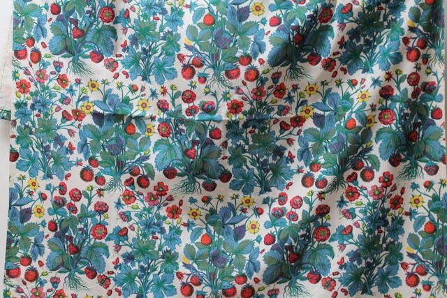 Vintage Cotton Fabric with Strawberries