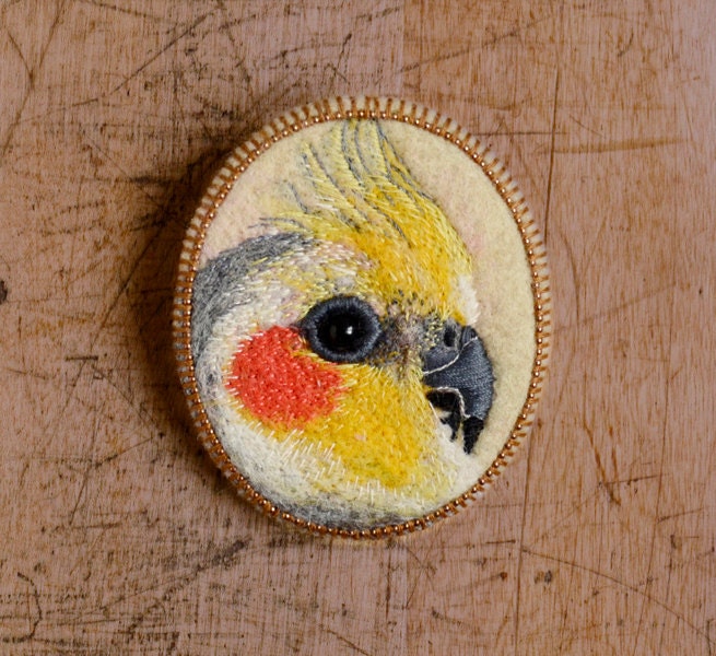 parrot - handmade brooch