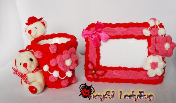 Embellished frame with flowers and butterfly, pencil holder, cup decorated with teddy bear, photo frame, picture frame, birthday present
