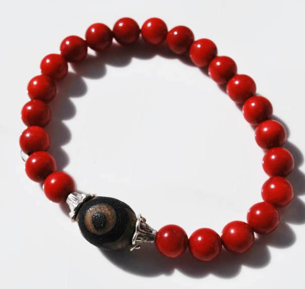 Red Coral and Ancient Dzi Bead Mala Bracelet / Meditation / Handmade / Natural / Yoga / Zen / Spiritual / Travel