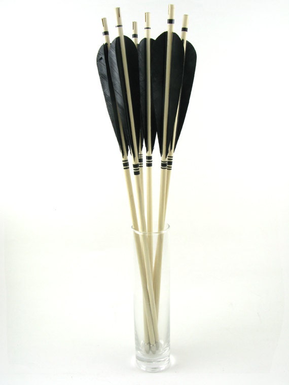 Natural Unpainted Arrows Rustic Wood Decor Black Feather Traditional Archery Set Bow and Arrow